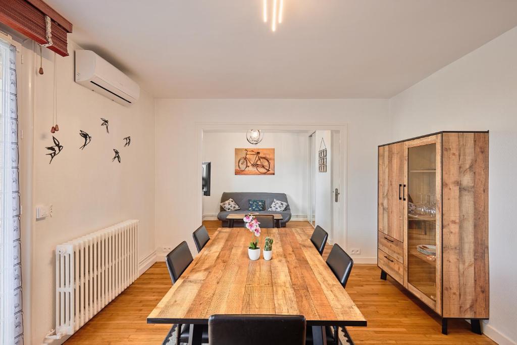 Les Hirondelles - 2 chambres, 3 lits, climatisation et balcon, Bourg-en-Bresse