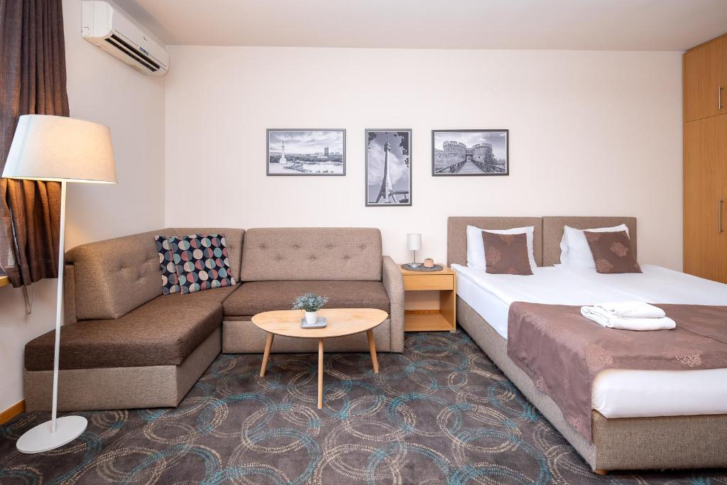 Top Central Apartments - 3