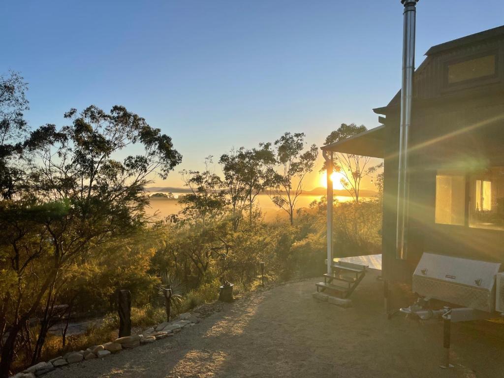 Romantic getaway SummerHill Tiny, Wattagong