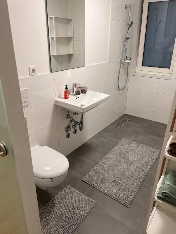 City Apartment Würzburg near Uniklinik with private Parking - 5