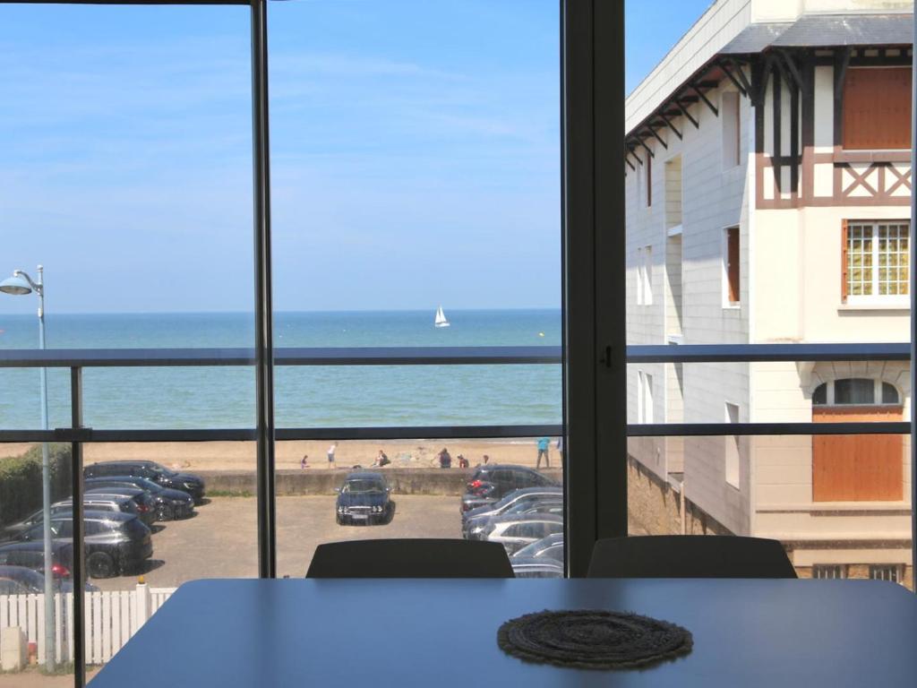 Appartement moderne avec vue sur mer et parking privatif - FR-1-712-82 - 2