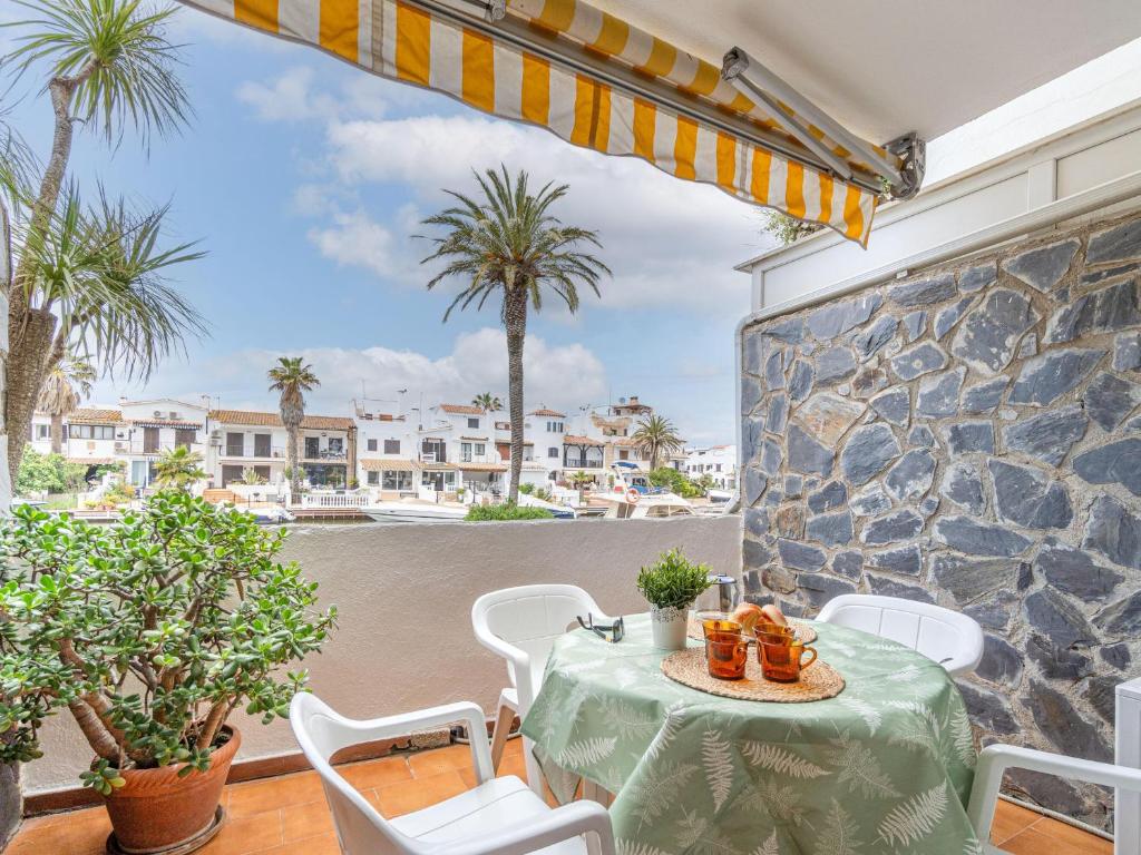 Apartamento con Parking y Vista al Canal - HISP-288-64 - 4