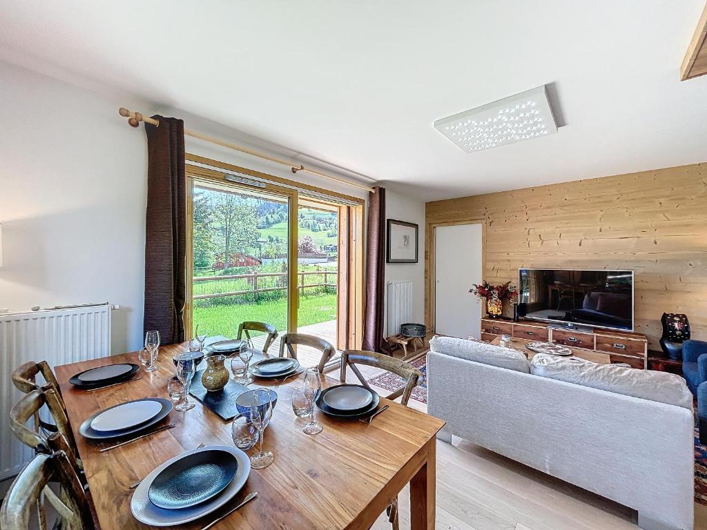 Appartement neuf 3 chambres proche village avec parking - 1