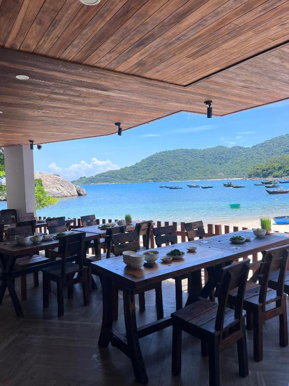 The Coral Homestay & Pub