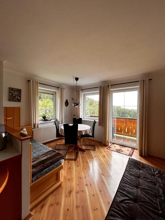 Lederhof - 5