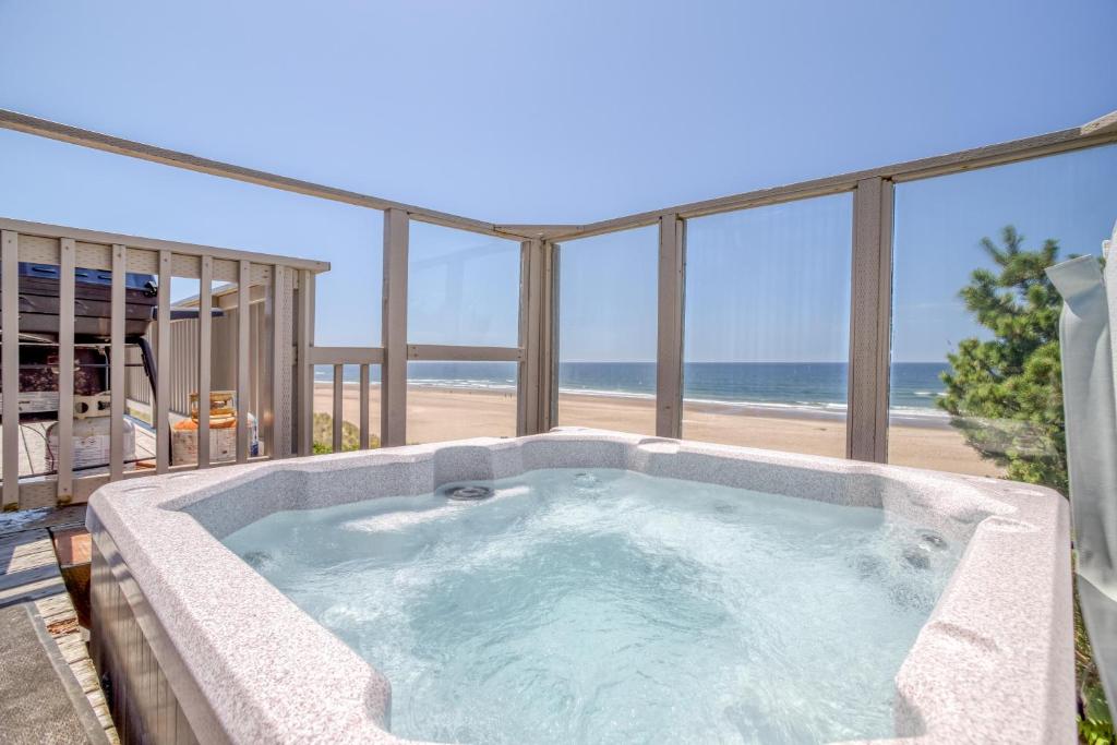 A Beautiful Day, Lincoln City