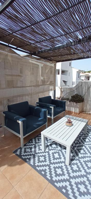 Casa con patio soleado - 2