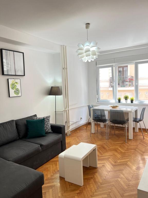 Cozy Stay Apartment - 1