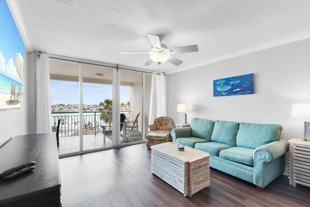 Curacao - Large 2x2 Waterfront Condo Great View Pool & Dock, Key West