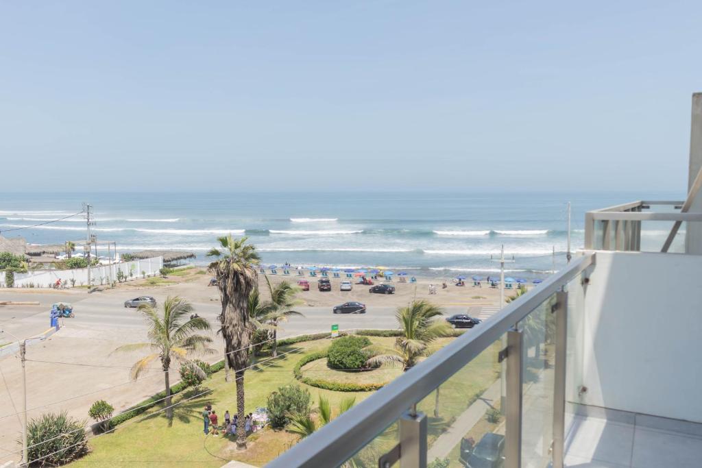 Amplio Duplex Huanchaco - Vista al Mar y Ascensor - 1