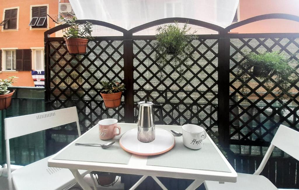 4 Bedroom Cozy Apartment In Genova - 3