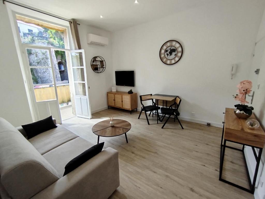 Grand studio avec terrasse - 3