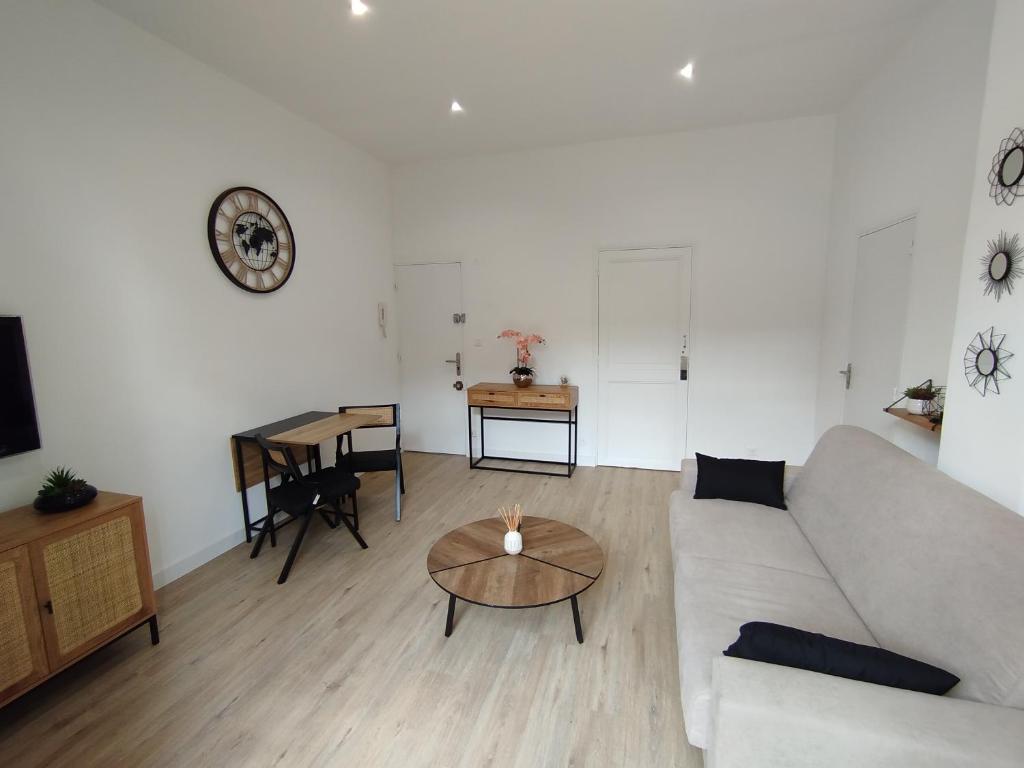 Grand studio avec terrasse - 2