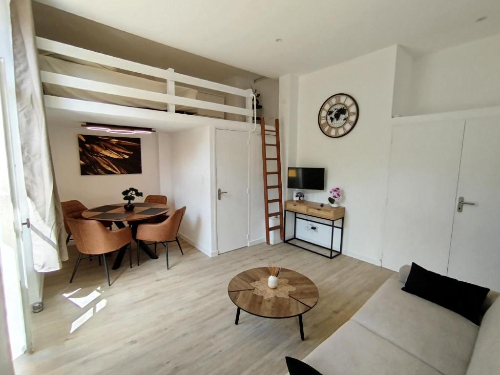 Studio mezzanine - 2