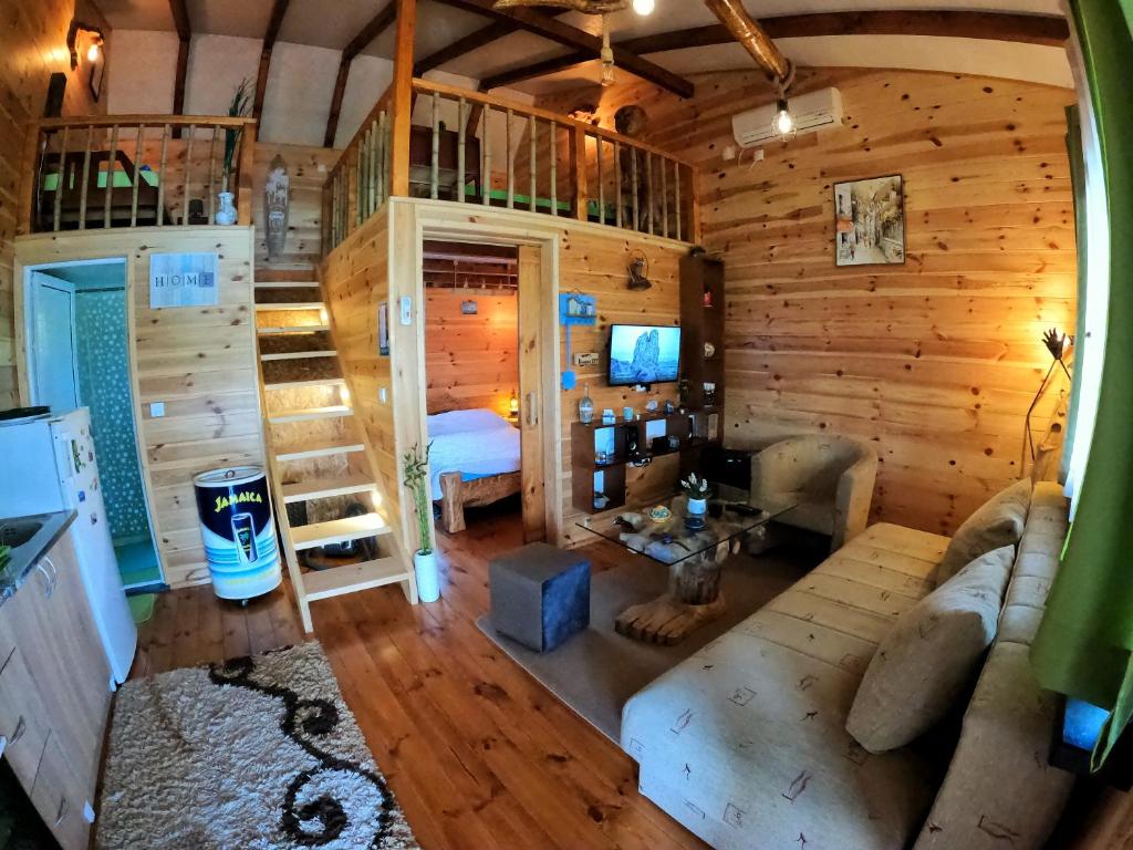 Bamboo River House - 4