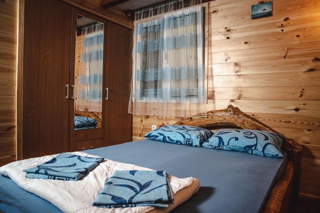 Bamboo River House - 3