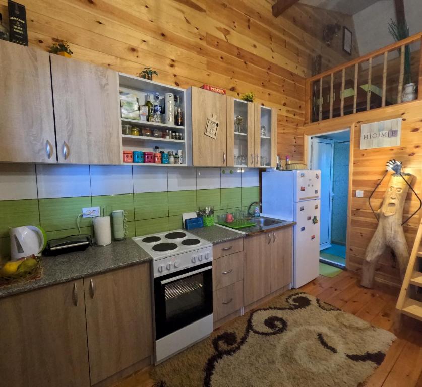 Bamboo River House - 2