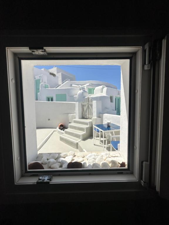 White Swallow Suite Santorini, Vourvoulos