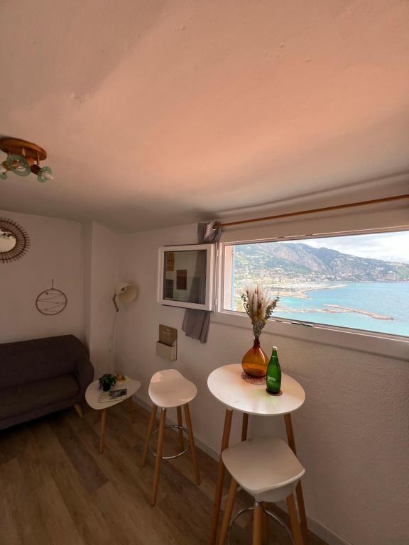 Appartement 2 pièces vue mer dans le quartier historique de Menton - 2