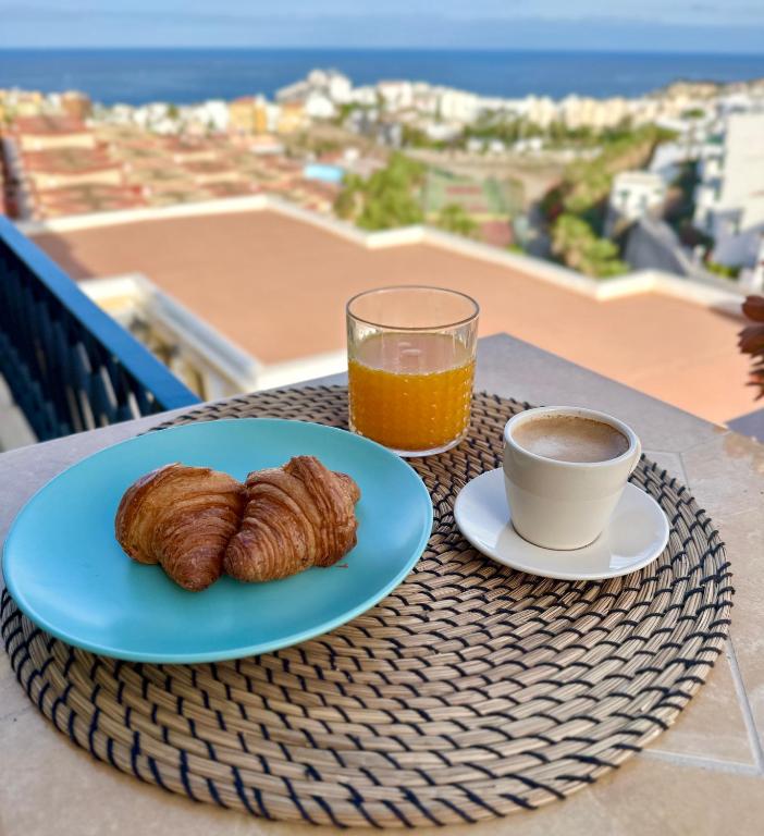 Costa Adeje - Amazing Ocean And Teide View - Fast WiFi, Air Con - 4
