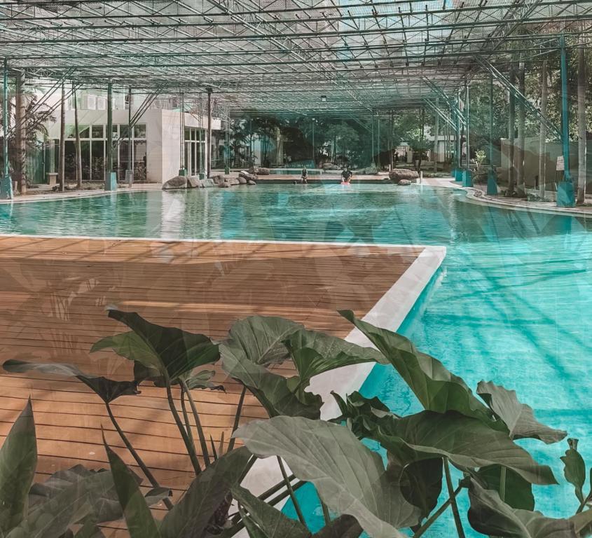 Mayas Home in Pasig Aesthetic and Cozy with Pool access and Netflix, Manila