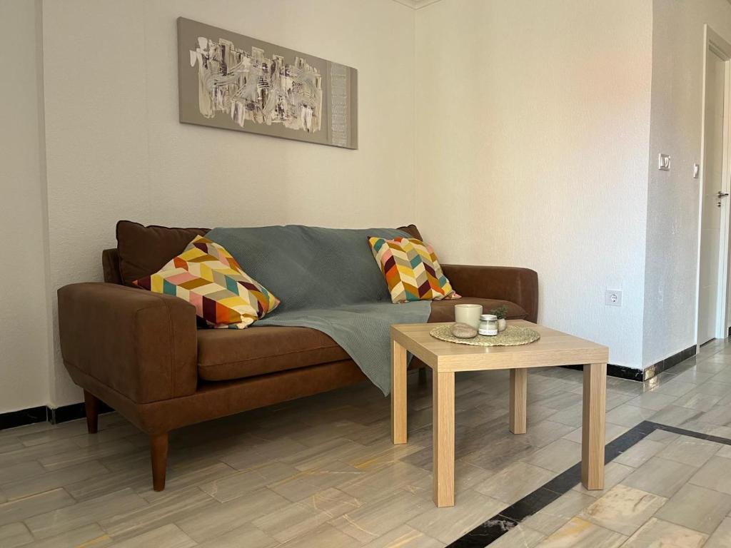APJ Emperadores Apartment with swimming pool, 100 m from beach La Mata - 4
