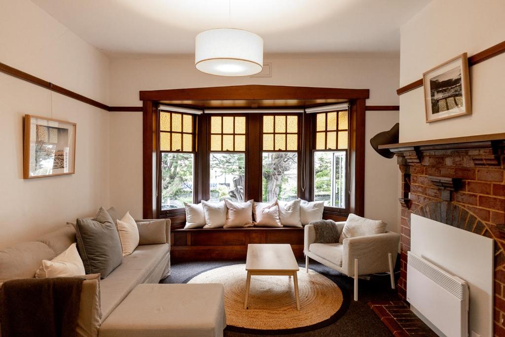 Buckley's Rest - 2 Bdrm Apartment in Battery Point, Hobart