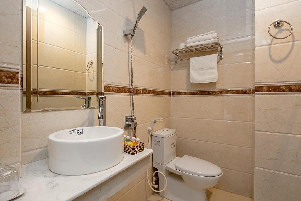 Dương Gia Hotel DN by – BAY LUXURY