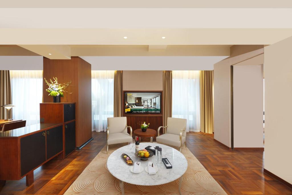 Les Suites Orient Bund Shanghai Interior view