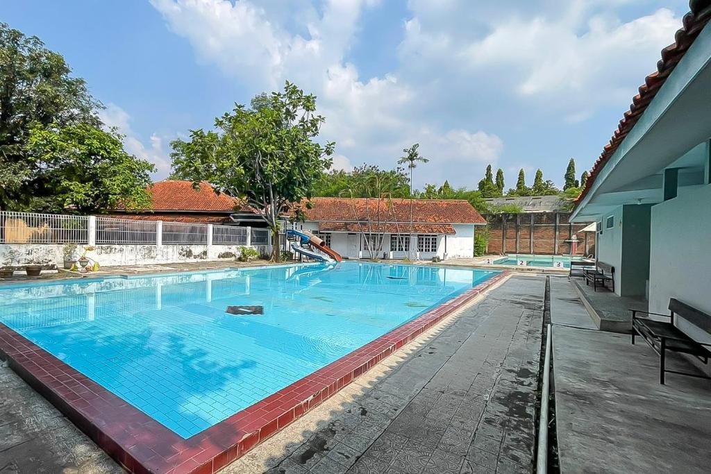 RedDoorz Plus at Hotel Putrajaya, Jatipamor