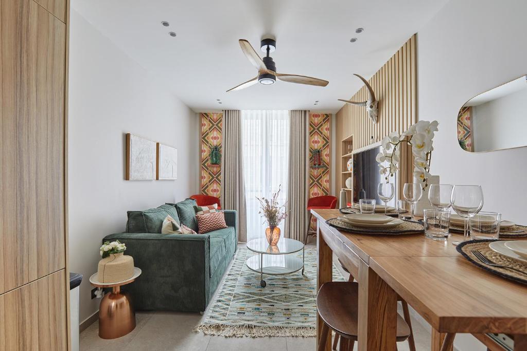 Apartment center of Paris by Studioprestige, Paris