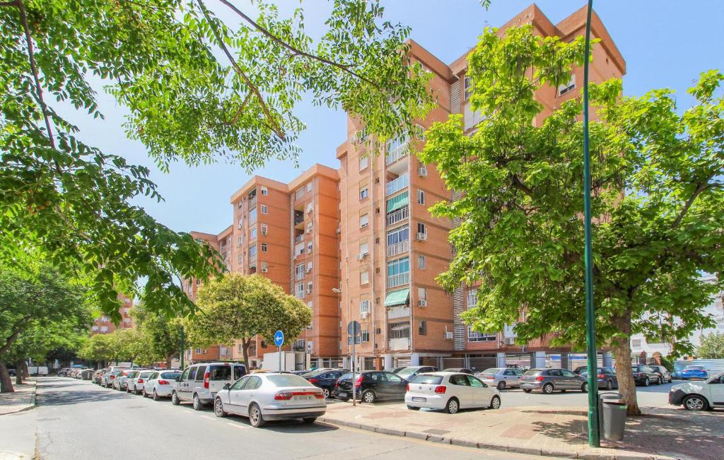 4 Bedroom Gorgeous Apartment In Málaga - 2