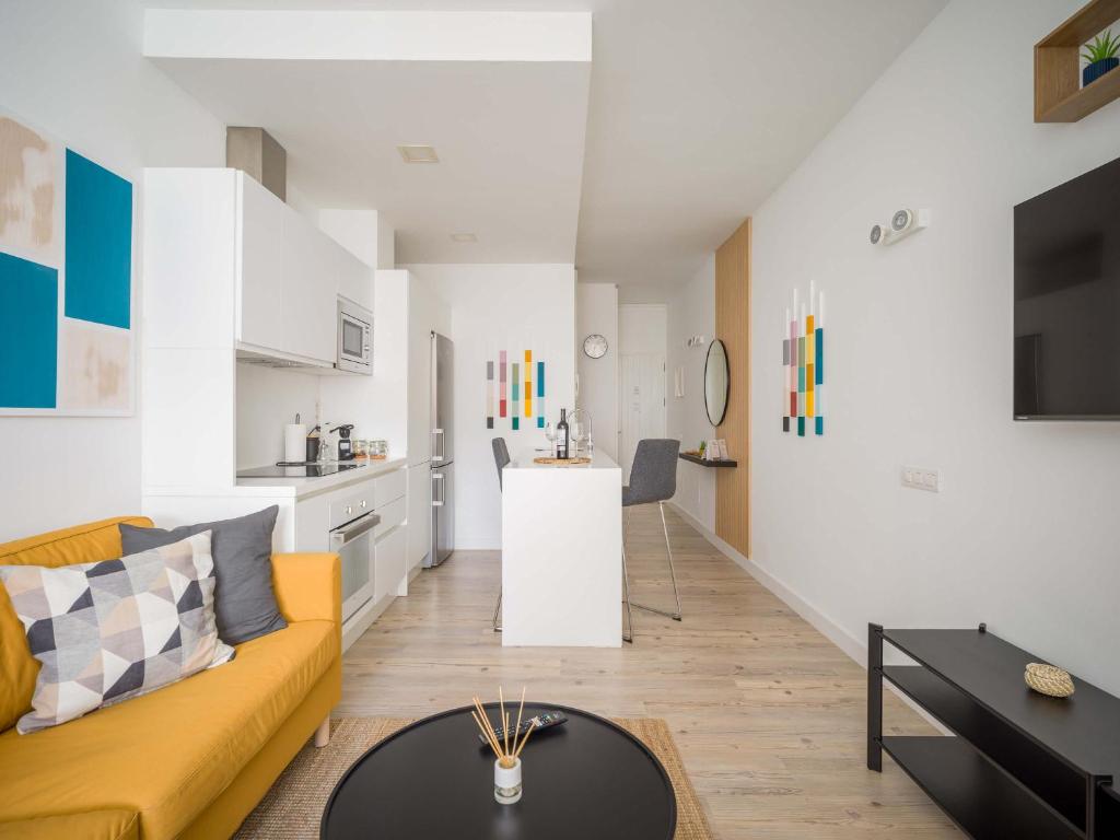 Gran estudio, cerca playa de Las Canteras, BT1C - 1