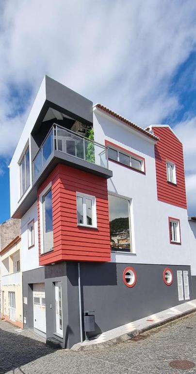 Refúgio à Beira Mar, Velas