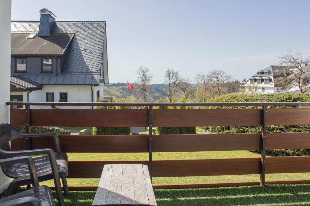Welcome in - Ferienwohnung Sahneblick mit Balkon, Nähe Skipiste - Lenneblick 2 - Altastenberg Winterberg, Winterberg