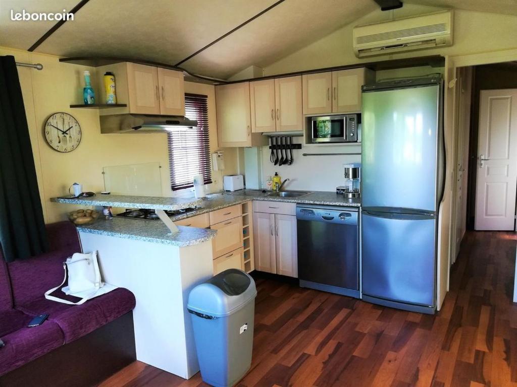 Mobilhome dans camping Site de Gorge Vent à Fréjus - 2
