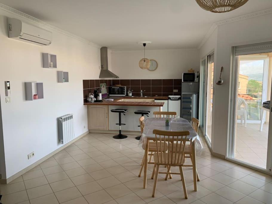 Les Cistes Appt type 3 avec terrasse vue sur mer, Propriano