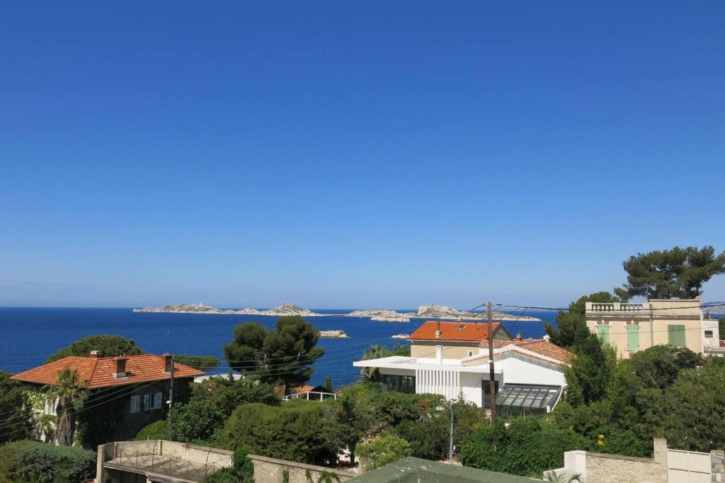 VILLA HELIOS - vue mer, terrasse, jardin, piscine, parking - 2