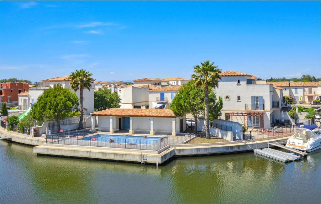 Cozy Home In Aigues-Mortes With House Sea View - 2