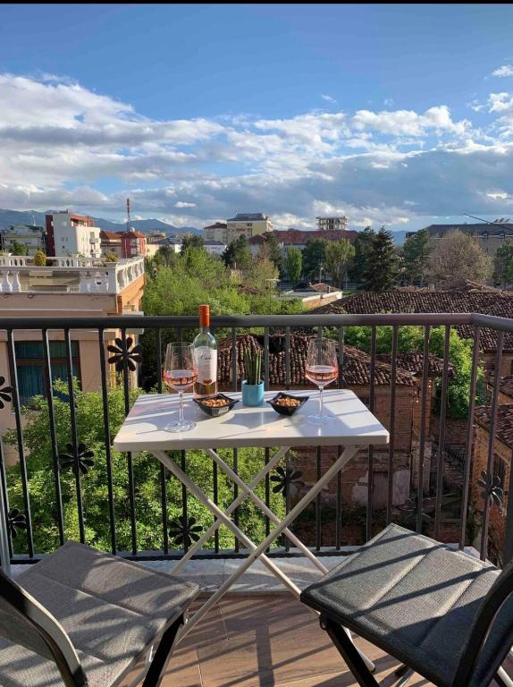 Serenade Apartment, Korçë