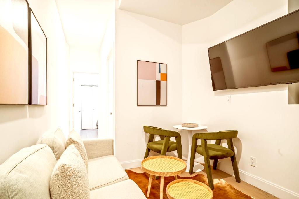 Charming 3BR 1Bath Apartment, New York