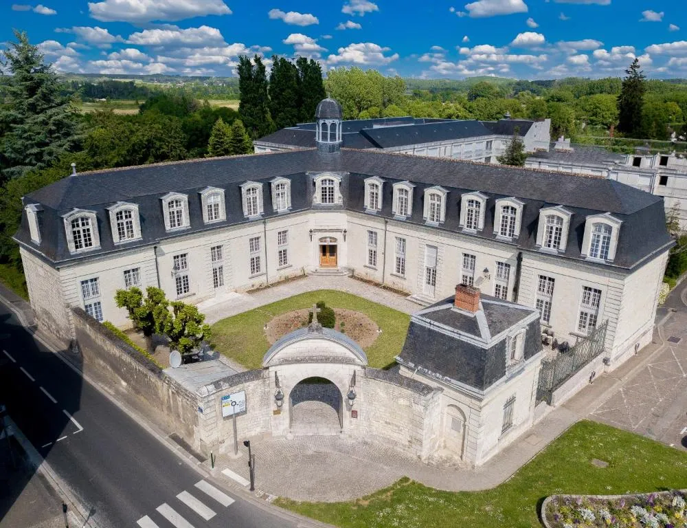 Hotel Beauvilliers，位于圣艾尼昂的酒店