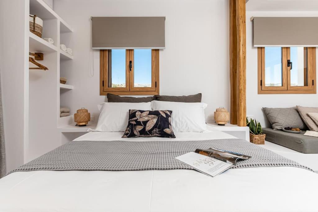 Saronada Studio, Kinídharos