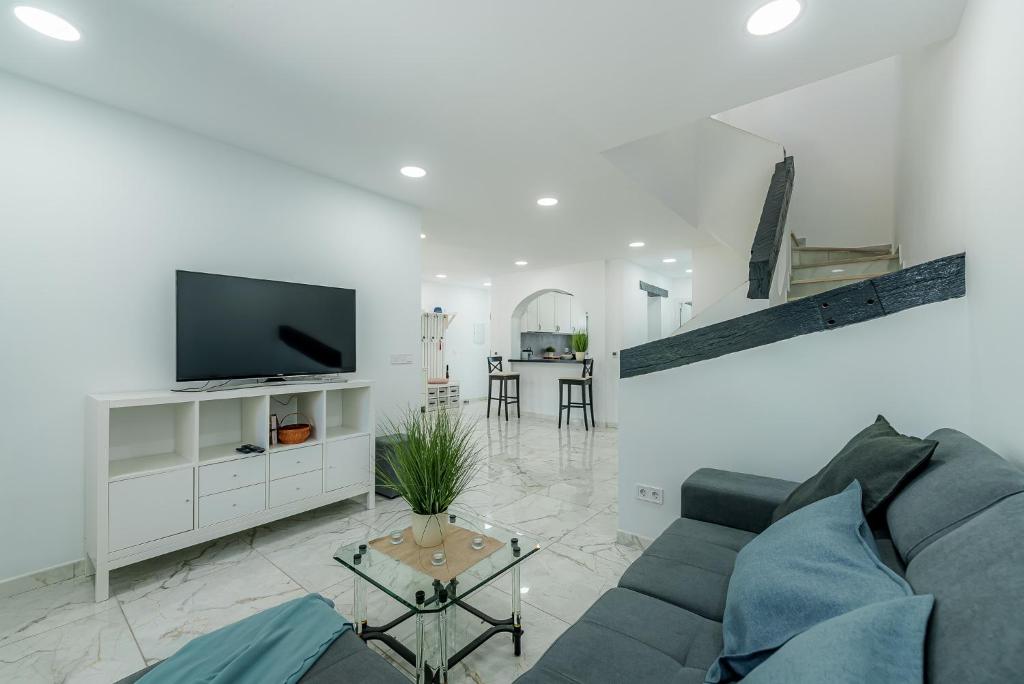 Casa Grapa in Sitio de Calahonda with heated pool - 4