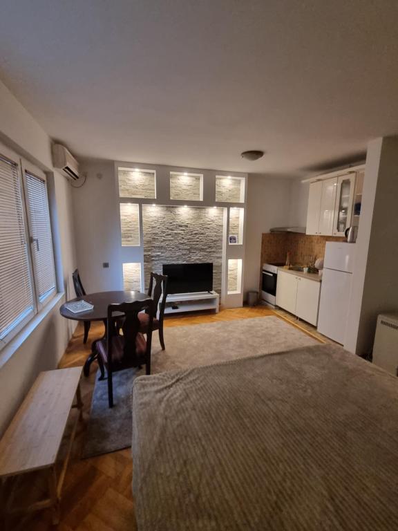 Modern apartment - quiet street - 3