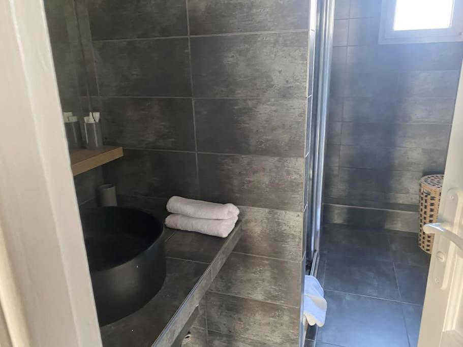 Exceptional location Charme Parisien - 4