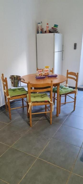 T3, 65 m2, La Seyne sur Mer,300m du port, Terrasse et petite cour, 2 chambres et salon - 2