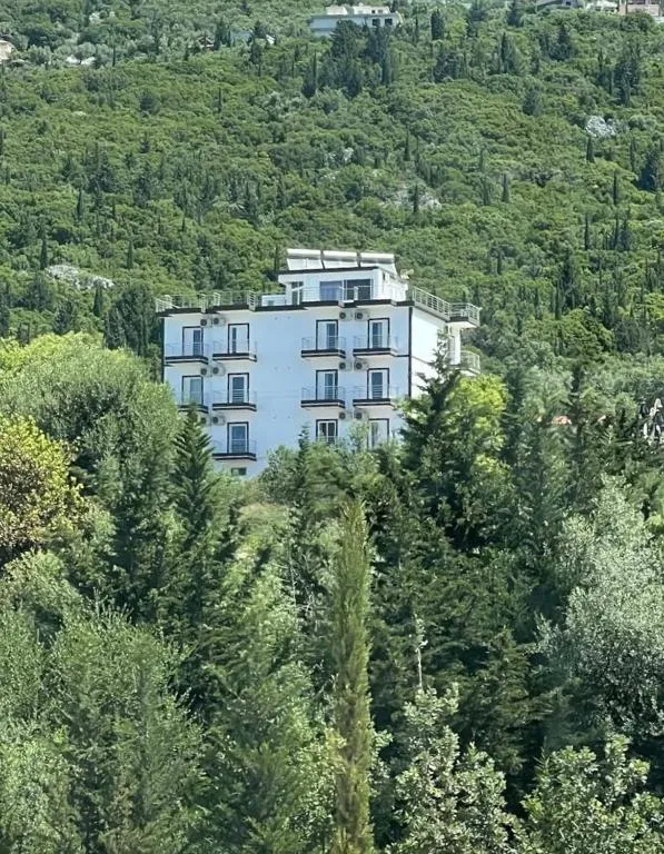 Season Inn, hotel in Dhërmi