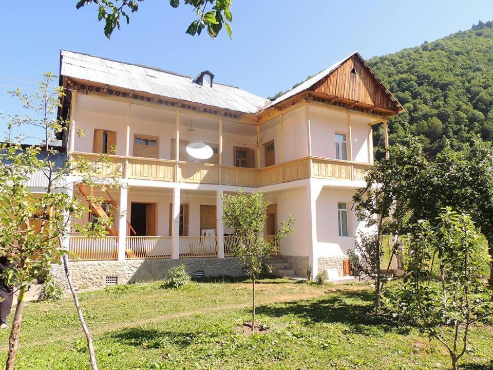 Mila Guest House — Hotel in Mazeri