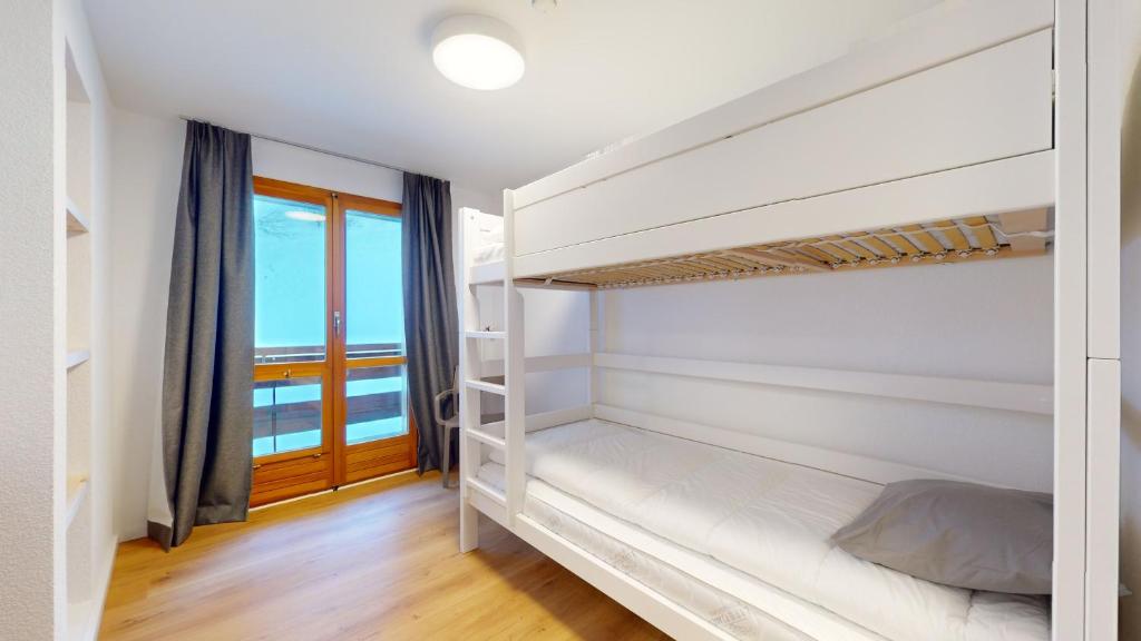 Chalet de l Ours AUTHENTIC Etage Tournay 12 pers - 4